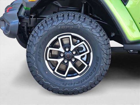 New 2025 Jeep Wrangler Unlimited Rubicon image 17