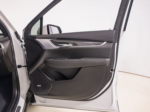 Used 2024 Cadillac XT6 Sport w/ Technology Package image 24