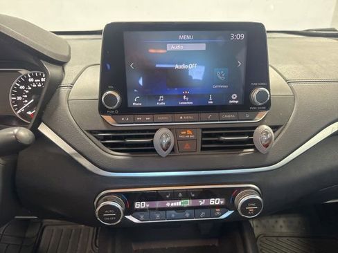 Used 2019 Nissan Altima 2.5 SV FWD image 15