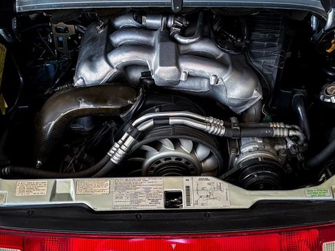 Used 1996 Porsche 911 Carrera RWD image 28