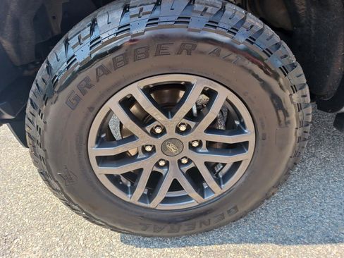 Used 2022 Ford Ranger Lariat w/ Tremor Off-Road Package AWD/4WD image 26
