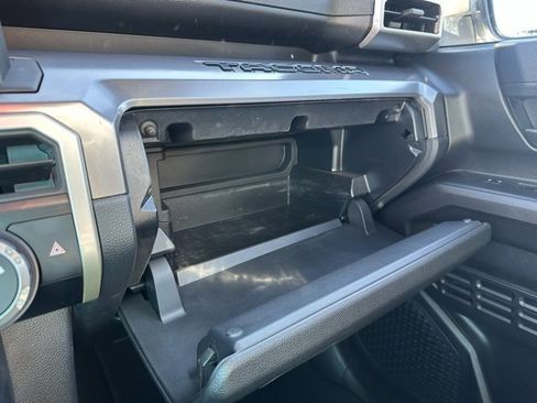 Used 2025 Toyota Tacoma TRD Off-Road image 15