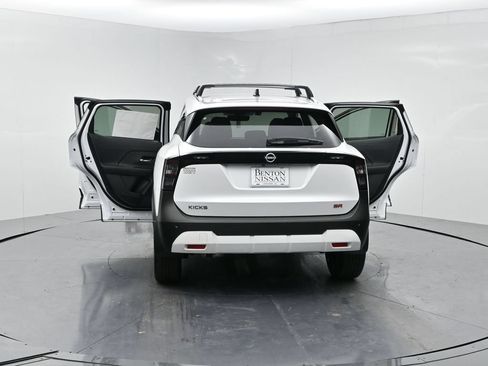 New 2026 Nissan Kicks SR w/ Illumination Package FWD image 24