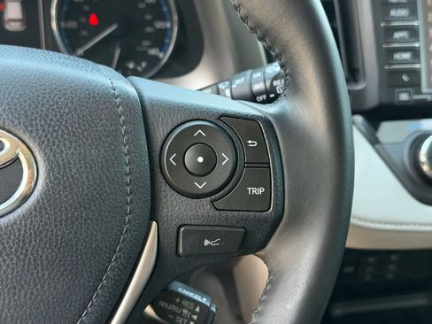 Used 2018 Toyota RAV4 Limited w/ Advanced Technology Package image 20