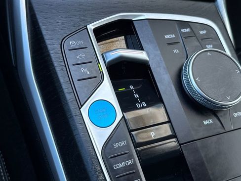 Used 2023 BMW i4 eDrive35 image 25