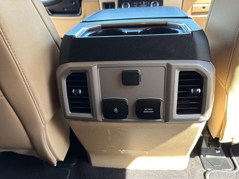 Used 2020 Ford F350 Lariat w/ Lariat Ultimate Package AWD/4WD image 19