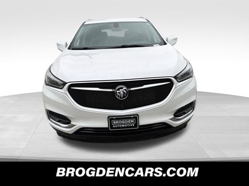 Used 2021 Buick Enclave Essence w/ Sport Touring Edition image 7