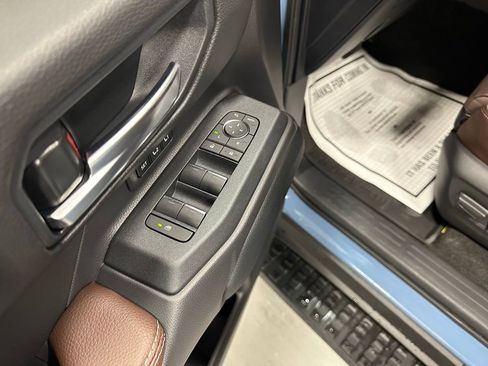 Used 2025 Toyota Land Cruiser w/ Premium Package image 9