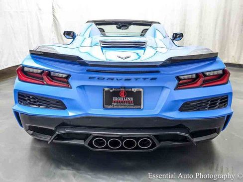 Used 2025 Chevrolet Corvette Z06 RWD image 8