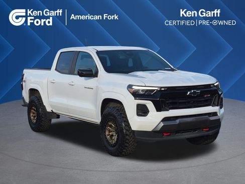 Used 2024 Chevrolet Colorado Z71 w/ Z71 Convenience Package 2 AWD/4WD image 1