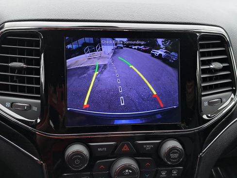 Used 2019 Jeep Grand Cherokee Limited AWD/4WD image 22