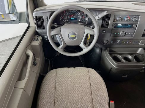 Certified 2025 Chevrolet Express 3500 LT w/ LT Preferred Equipment Group RWD image 20