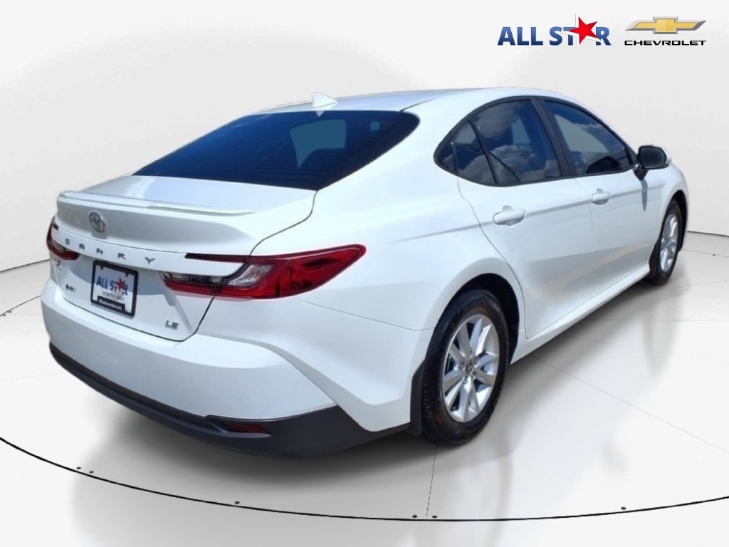 Used 2025 Toyota Camry LE FWD image 6