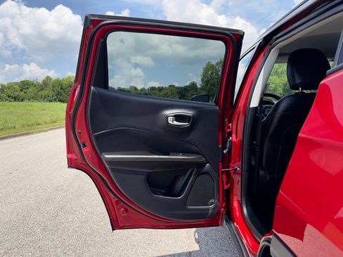 Used 2020 Jeep Compass Limited AWD/4WD image 26