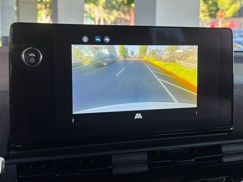 Used 2024 Honda Prologue EX image 21