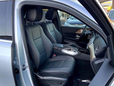 Used 2025 Mercedes-Benz GLE 450 4MATIC image 7