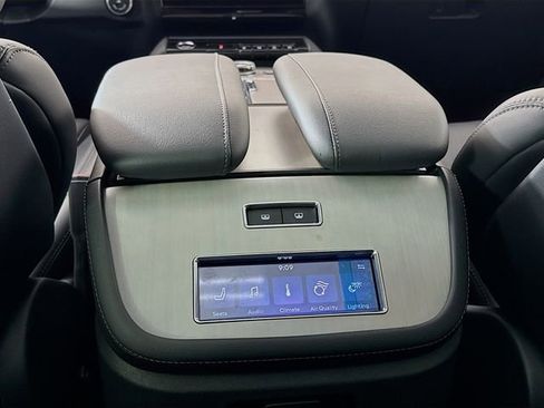 New 2025 Lincoln Navigator L Reserve w/ Jet Appearance Package image 27