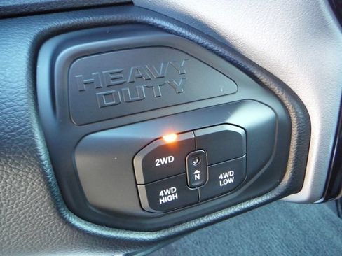Certified 2026 RAM 2500 Big Horn AWD/4WD image 29