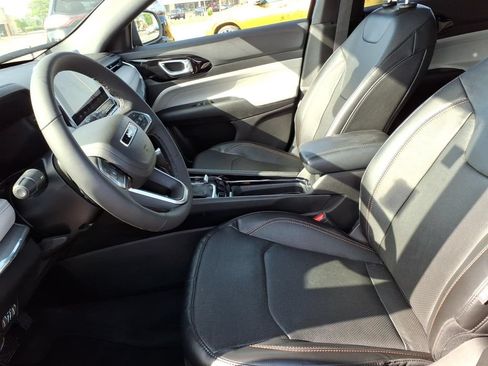 Used 2023 Jeep Compass Limited w/ Elite Group AWD/4WD image 10