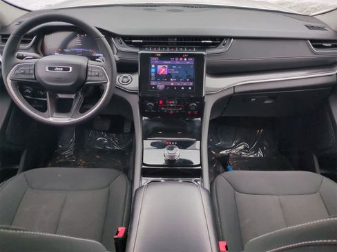 Certified 2023 Jeep Grand Cherokee Laredo w/ Luxury Tech Group I image 15