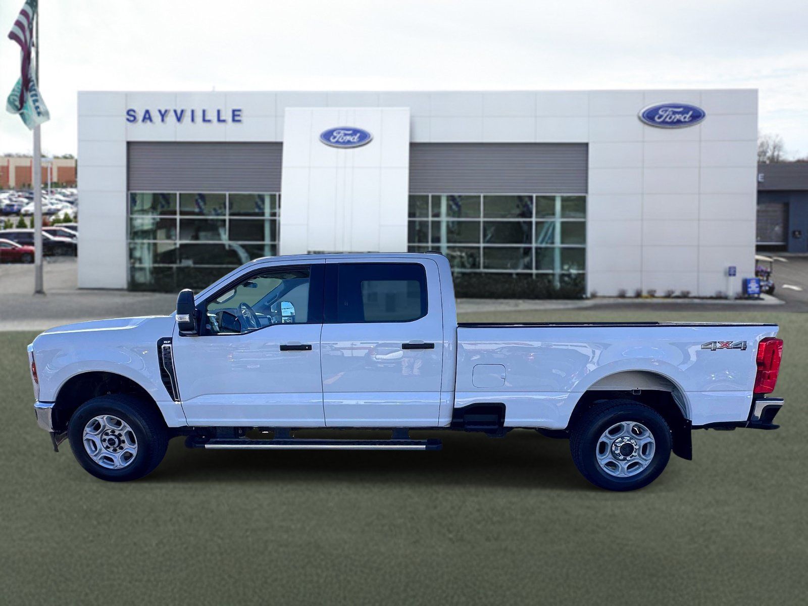Used 2025 Ford F250 XLT AWD/4WD image 2