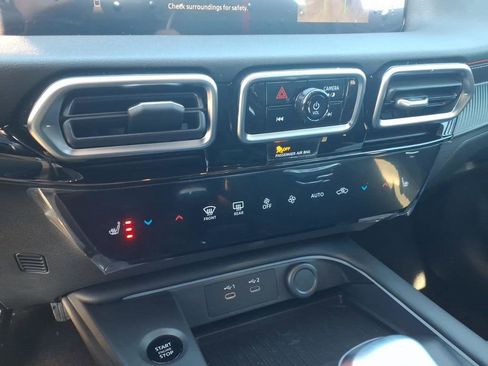 New 2026 Nissan Sentra SR image 12