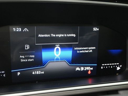 Certified 2025 Volkswagen Taos SE image 3