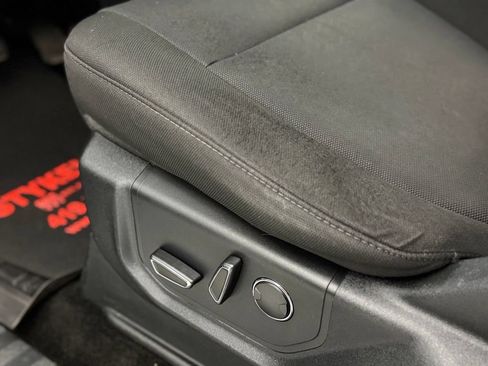 Used 2018 Ford F150 XLT w/ Equipment Group 302A Luxury AWD/4WD image 15