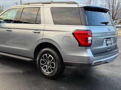 Used 2024 Ford Expedition XLT AWD/4WD image 8