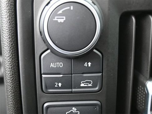 Used 2022 Chevrolet Silverado 1500 Custom image 18