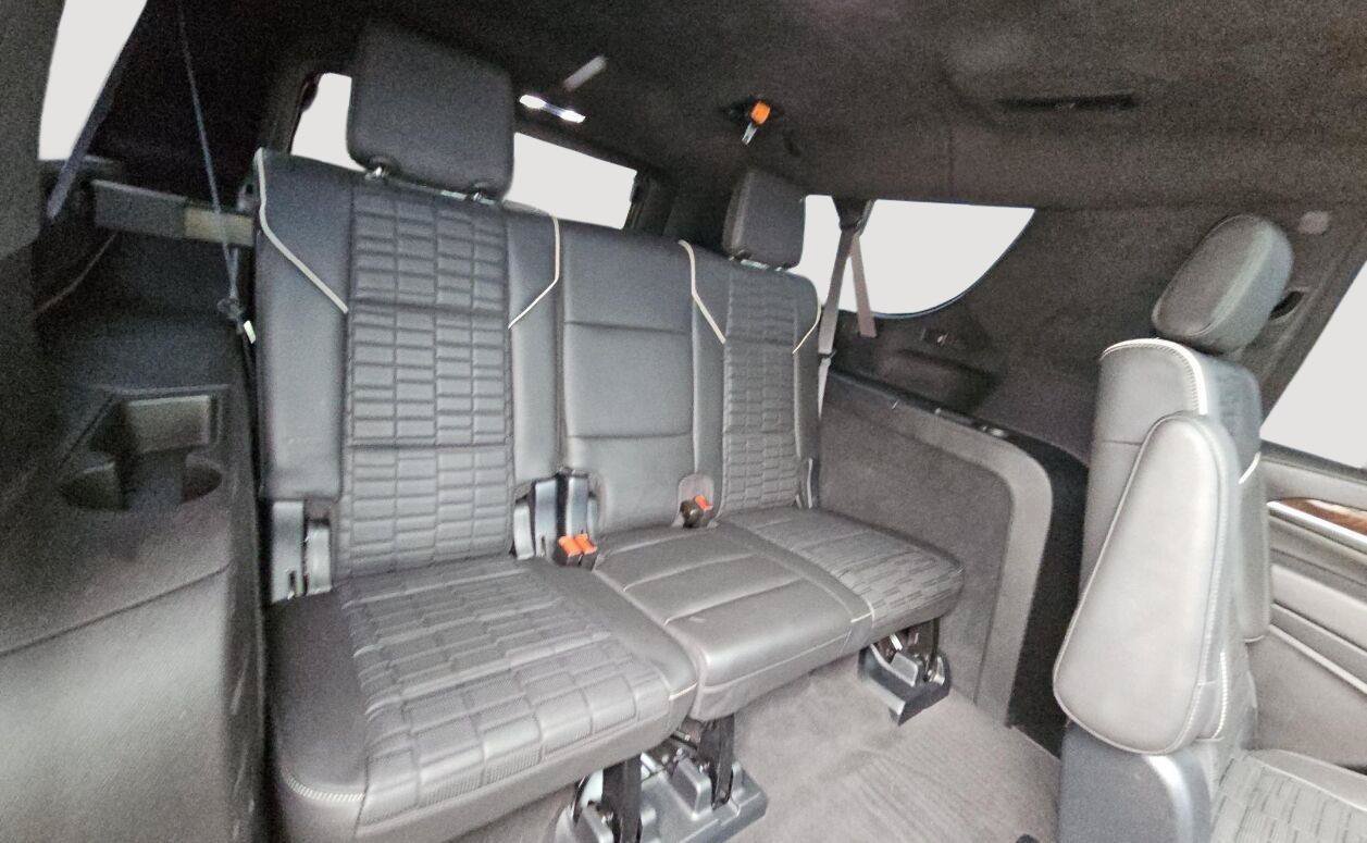 Used 2023 Cadillac Escalade ESV Sport Platinum w/ LPO, ONYX Package AWD/4WD image 6