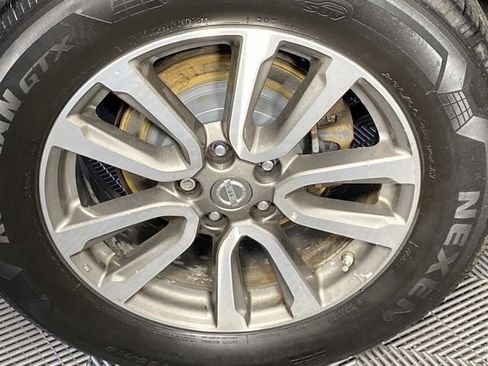 Used 2014 Nissan Pathfinder SV AWD/4WD image 29