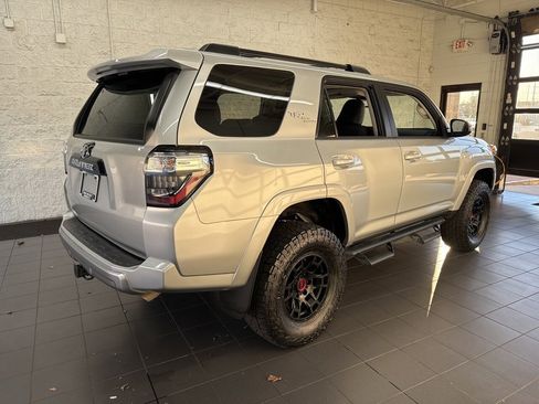 Certified 2022 Toyota 4Runner TRD Off-Road Premium image 8