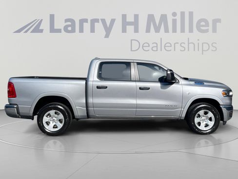 New 2026 RAM 1500 Big Horn AWD/4WD image 6