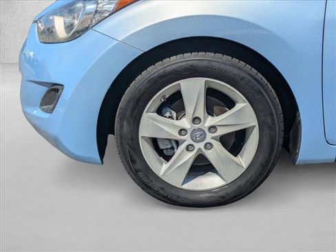 Used 2013 Hyundai Elantra GLS FWD image 22