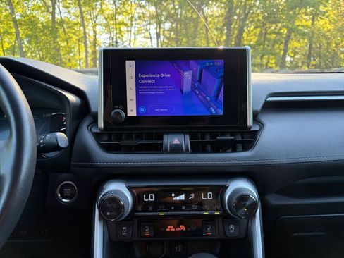 Used 2025 Toyota RAV4 XLE w/ Weather Package FWD image 17