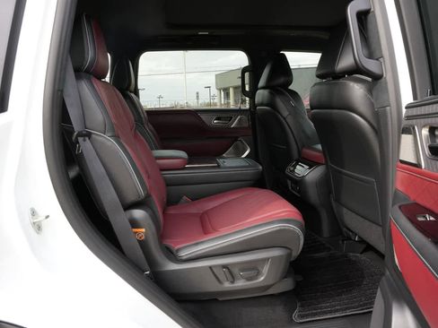 New 2026 INFINITI QX80 Autograph image 20