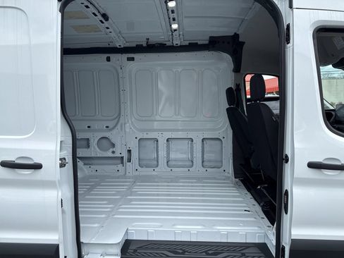 New 2026 Ford Transit 250 148 Medium Roof RWD image 11