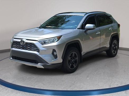 Used 2019 Toyota RAV4 Limited w/ Cold Weather Package FWD image 1