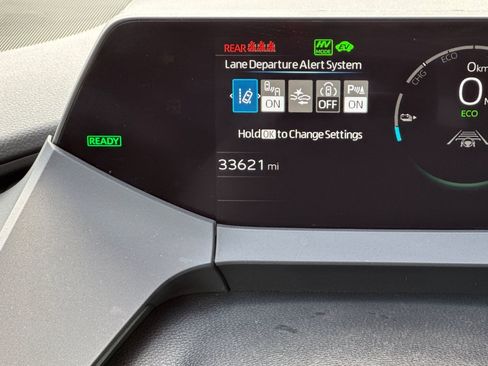 Certified 2024 Toyota Prius Prime FWD image 22