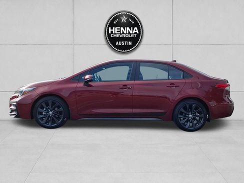 Used 2025 Toyota Corolla SE FWD image 6