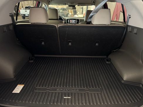 Used 2018 Kia Sorento FWD V6 image 21