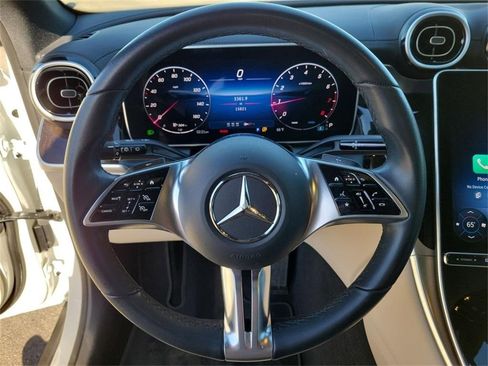 Used 2025 Mercedes-Benz GLC 300 4MATIC image 21