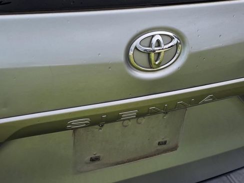 Used 2013 Toyota Sienna XLE w/ Entertainment Pkg FWD image 15