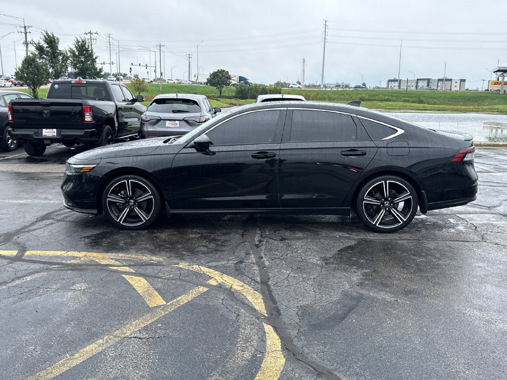 Used 2024 Honda Accord Sport image 8