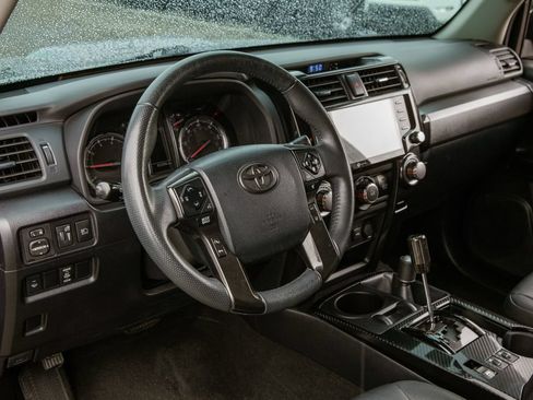 Used 2021 Toyota 4Runner TRD Off-Road Premium w/ Moonroof Package AWD/4WD image 10
