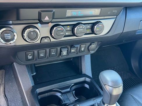 Used 2023 Toyota Tacoma TRD Off-Road w/ Technology Package image 20