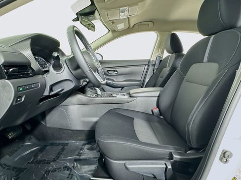 Used 2023 Nissan Sentra SV image 11