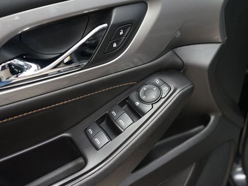 Used 2019 Chevrolet Traverse LS image 23