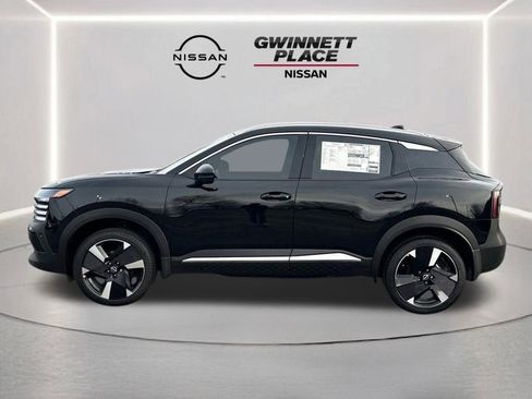 New 2026 Nissan Kicks SR FWD image 8
